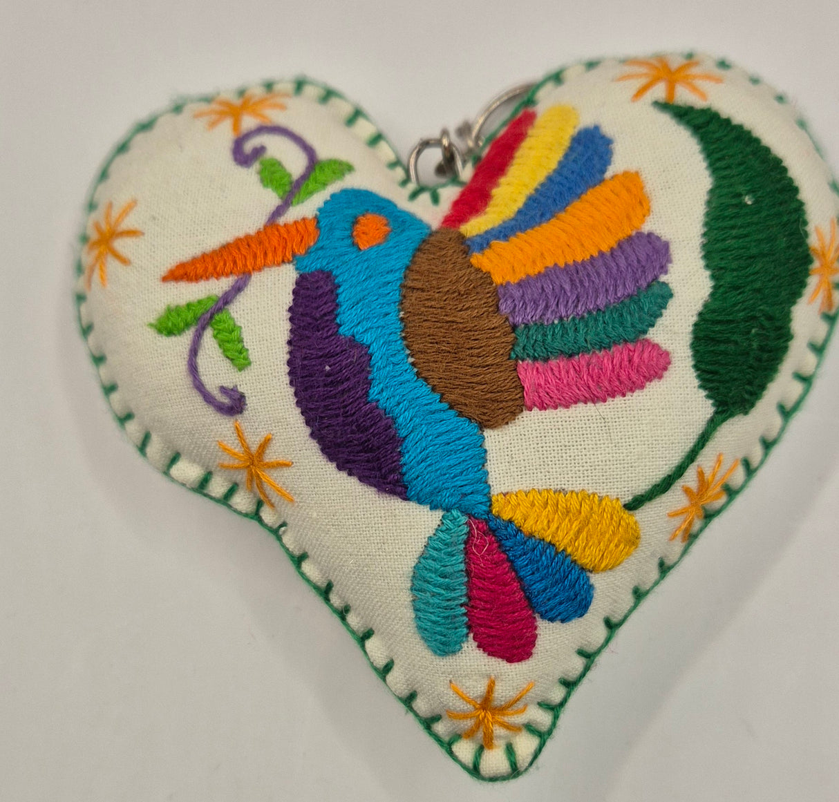 Llavero de Corazon bordado a mano - Bordados de Tenangos