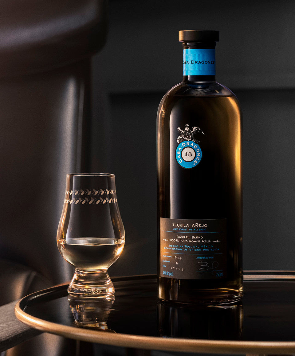 *Tequila Añejo CASA DRAGONES 40% vol. alcohol