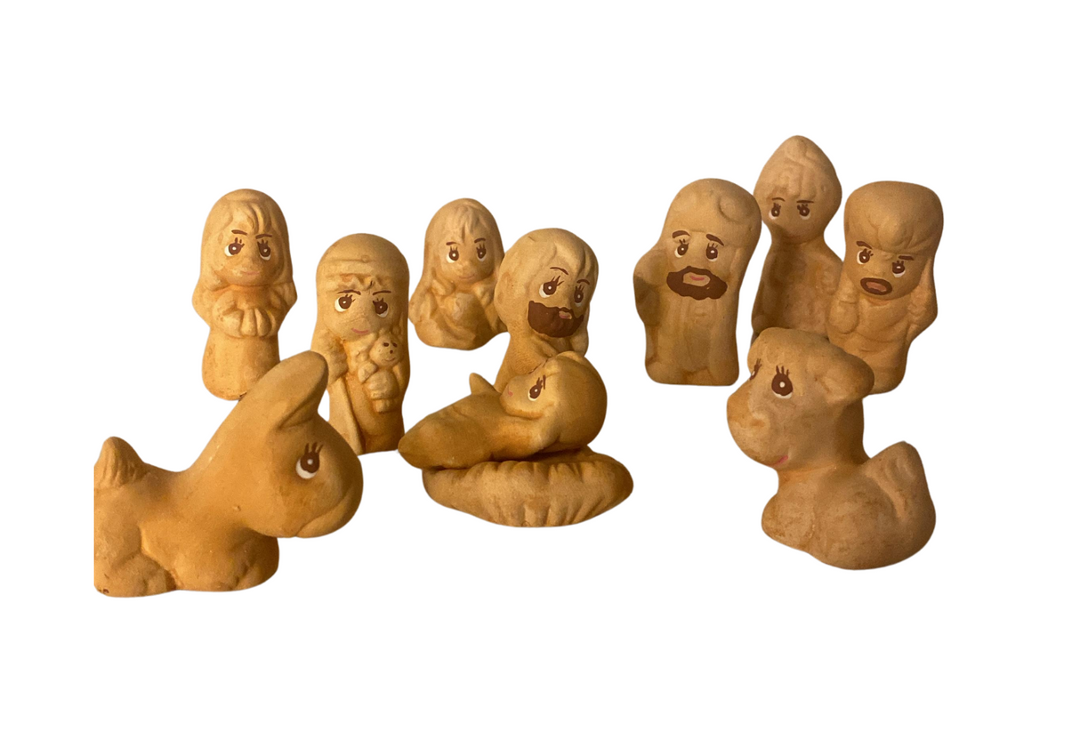 Nacimiento de Cerámica Artesanal con 11 piezas 6 cm