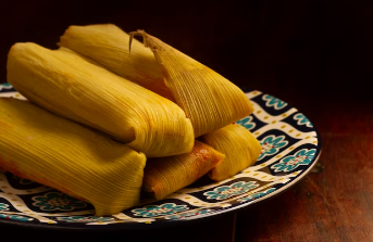 Tamales de  Rajas con Queso  3 piezas