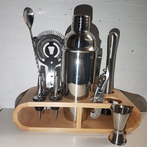 Set de bar para cócteles con suporte de bambú natural