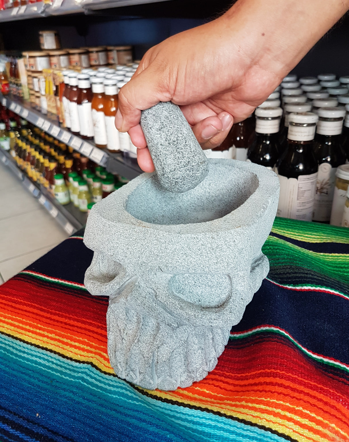 Molcajete Calavera en piedra vulcanica (20 x 12 cm)
