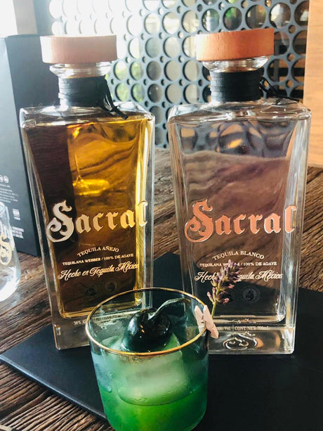 *Tequila Añejo 700 ml SACRAL