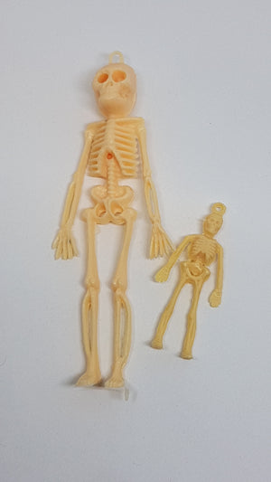 Calaca MINI  de  Plastico ( 6 cm )